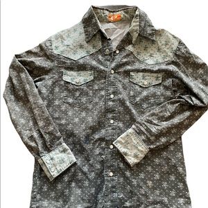 Light green cowgirl buttondown!